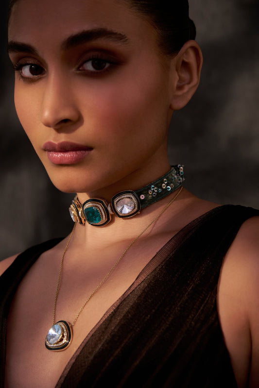 Harnova Choker